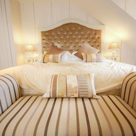 Customs House Country Inn Belcoo Exteriör bild