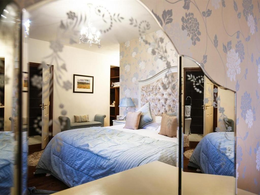 Customs House Country Inn Belcoo Exteriör bild