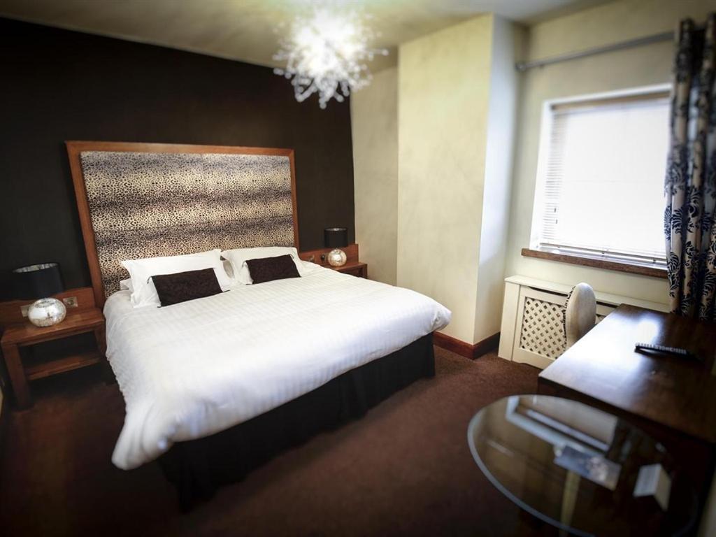 Customs House Country Inn Belcoo Exteriör bild