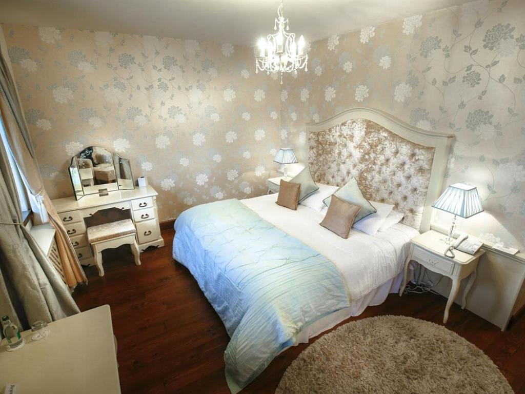 Customs House Country Inn Belcoo Exteriör bild