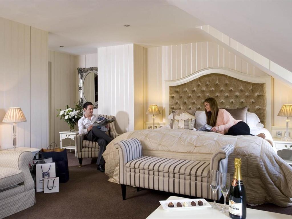 Customs House Country Inn Belcoo Rum bild